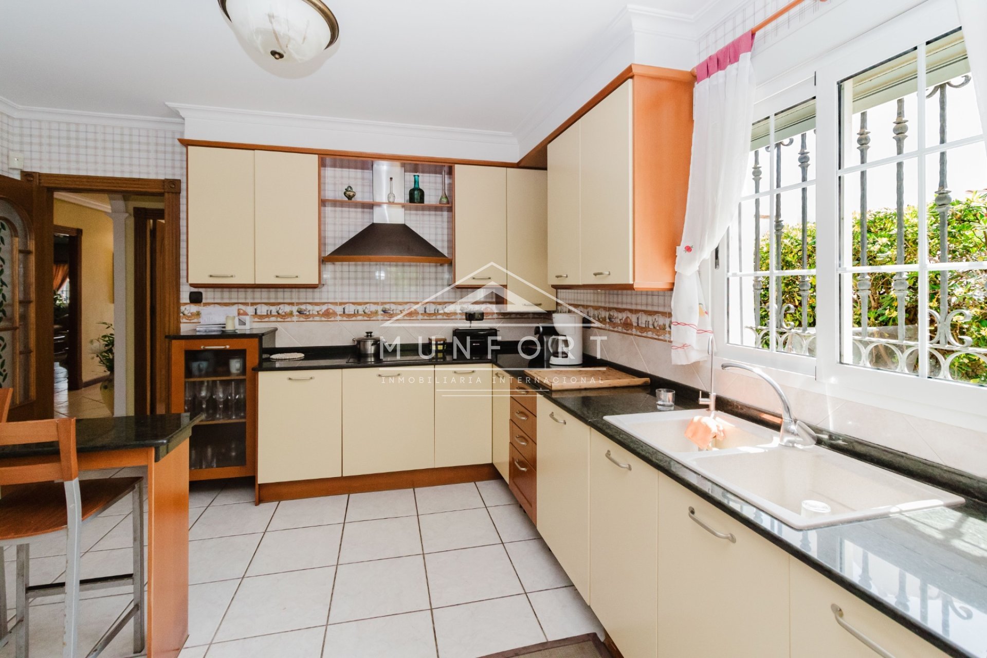 Resale - Luxury Villas -
Torrevieja - La Mata - Torrevieja