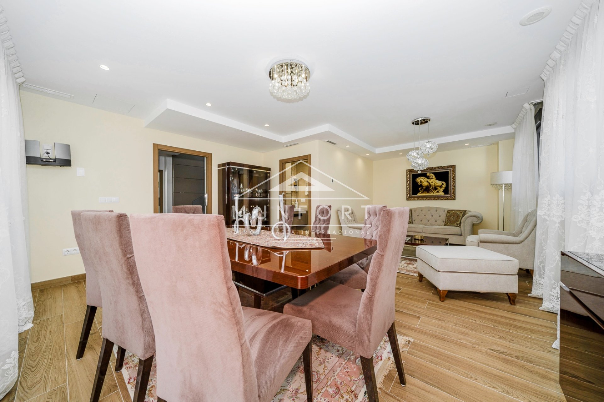 Resale - Luxury Villas -
Torrevieja - Los Balcones - Torrevieja