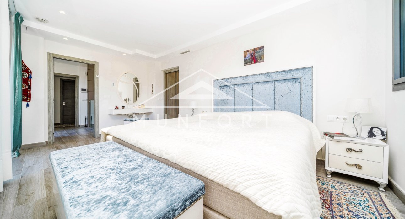 Resale - Luxury Villas -
Torrevieja - Los Balcones - Torrevieja