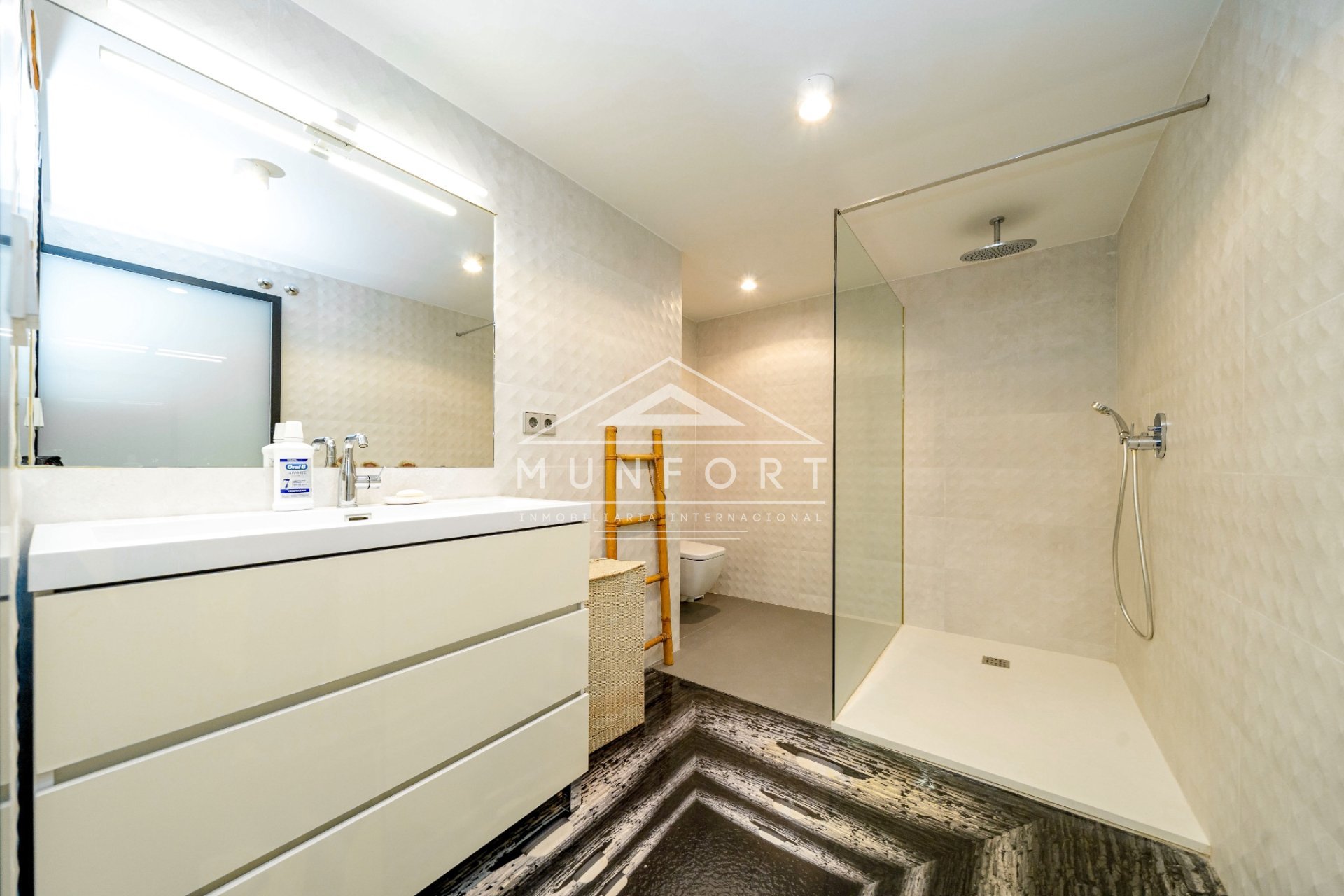 Resale - Luxury Villas -
Torrevieja - Los Balcones - Torrevieja