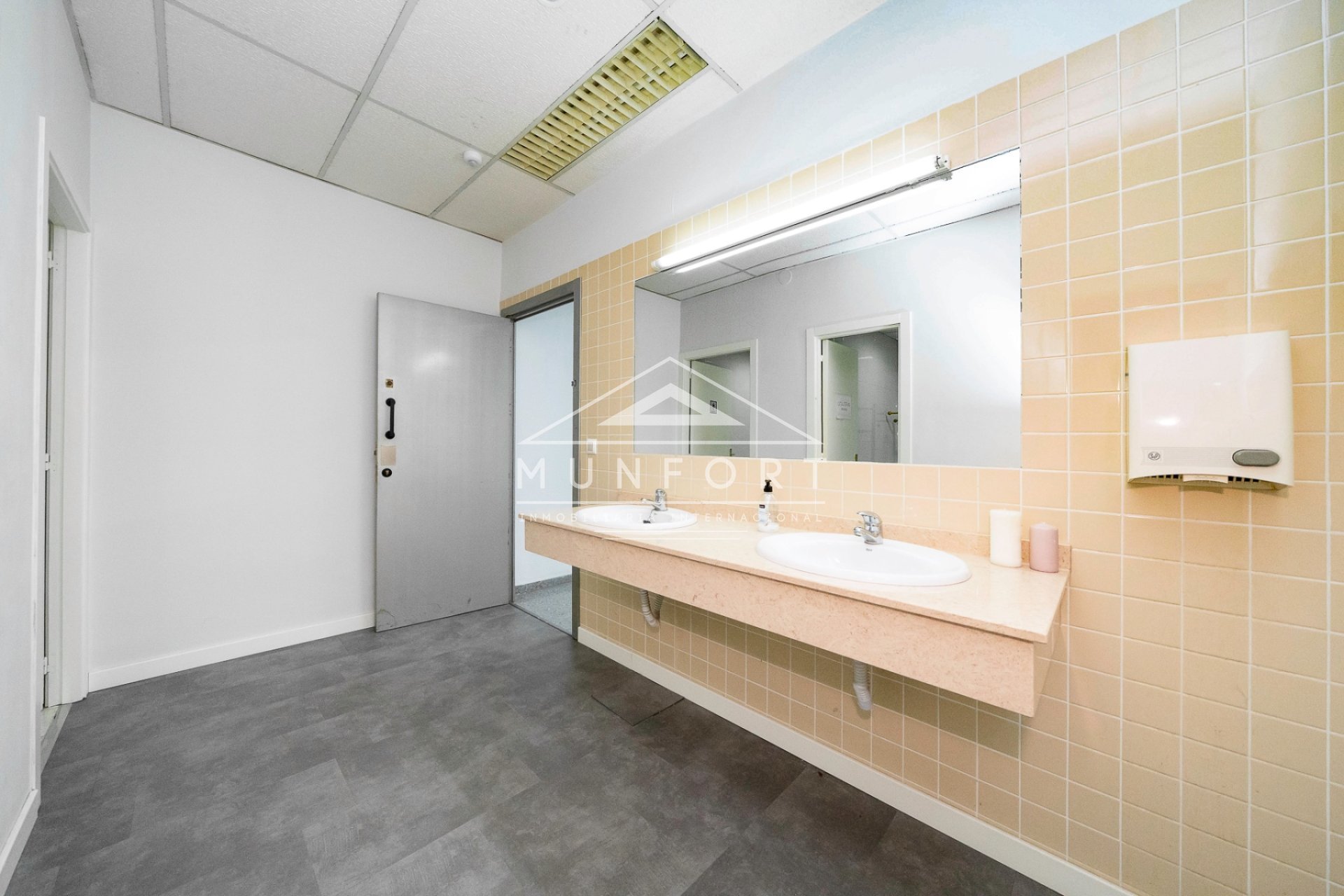 Resale - Offices -
Murcia