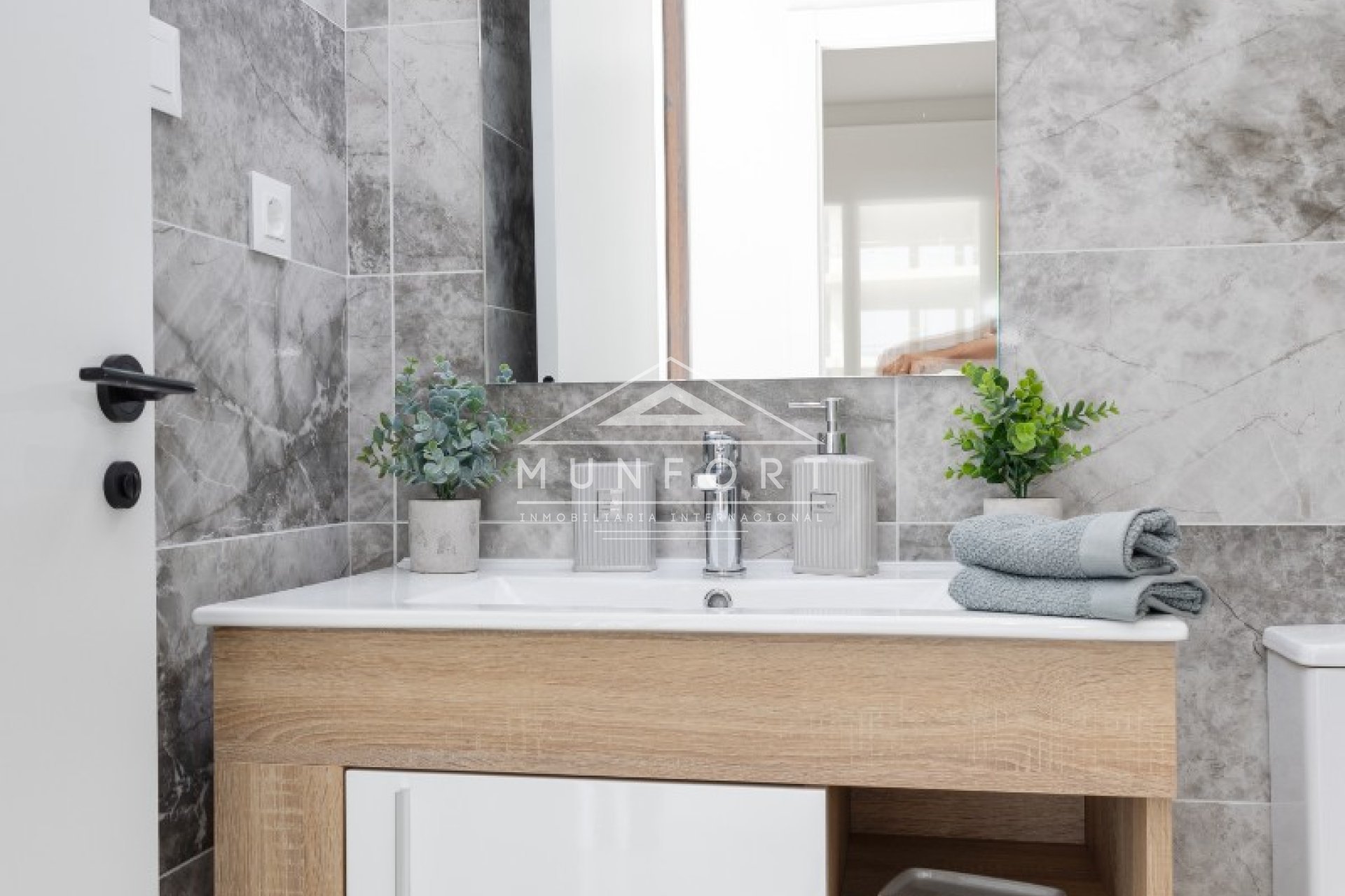 Resale - Penthouses -
San Miguel de Salinas