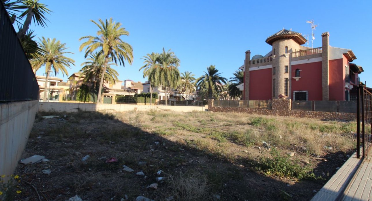 Resale - Plots -
Alcázares, Los - Los Alcázares