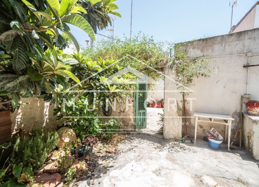 Resale - Plots -
Alcázares, Los - Los Alc&aacute;zares
