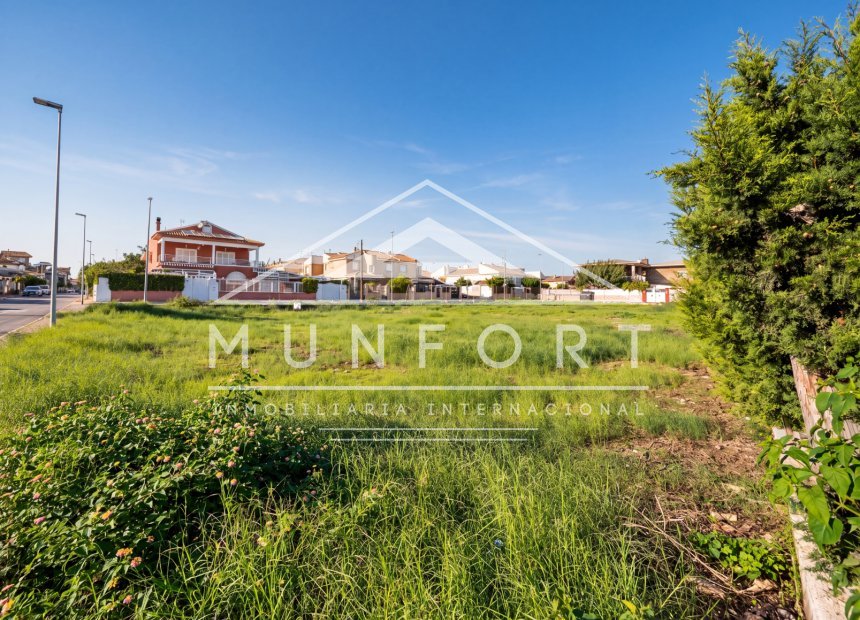 Resale - Plots -
Alcázares, Los - Los Narejos