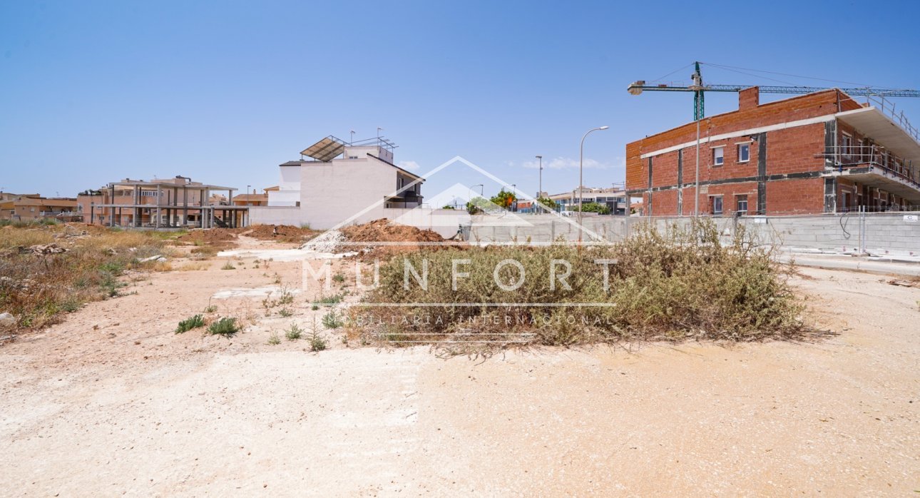 Resale - Plots -
Pilar de la Horadada