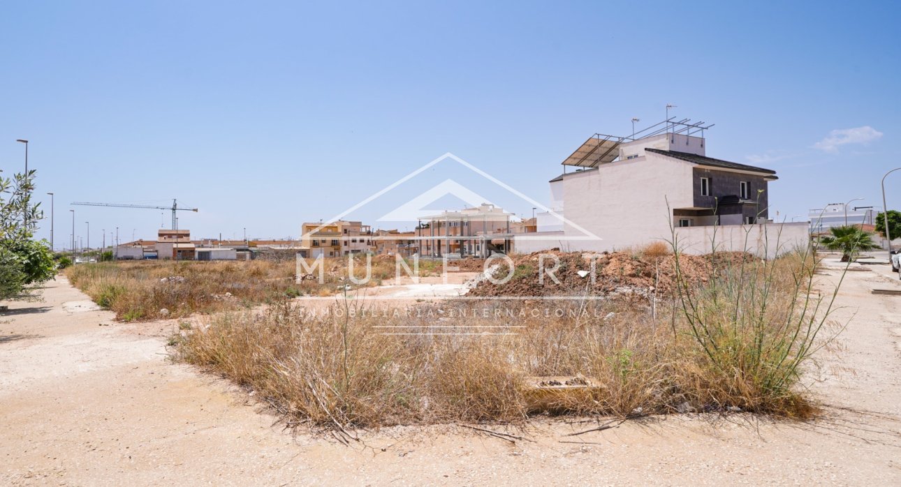 Resale - Plots -
Pilar de la Horadada
