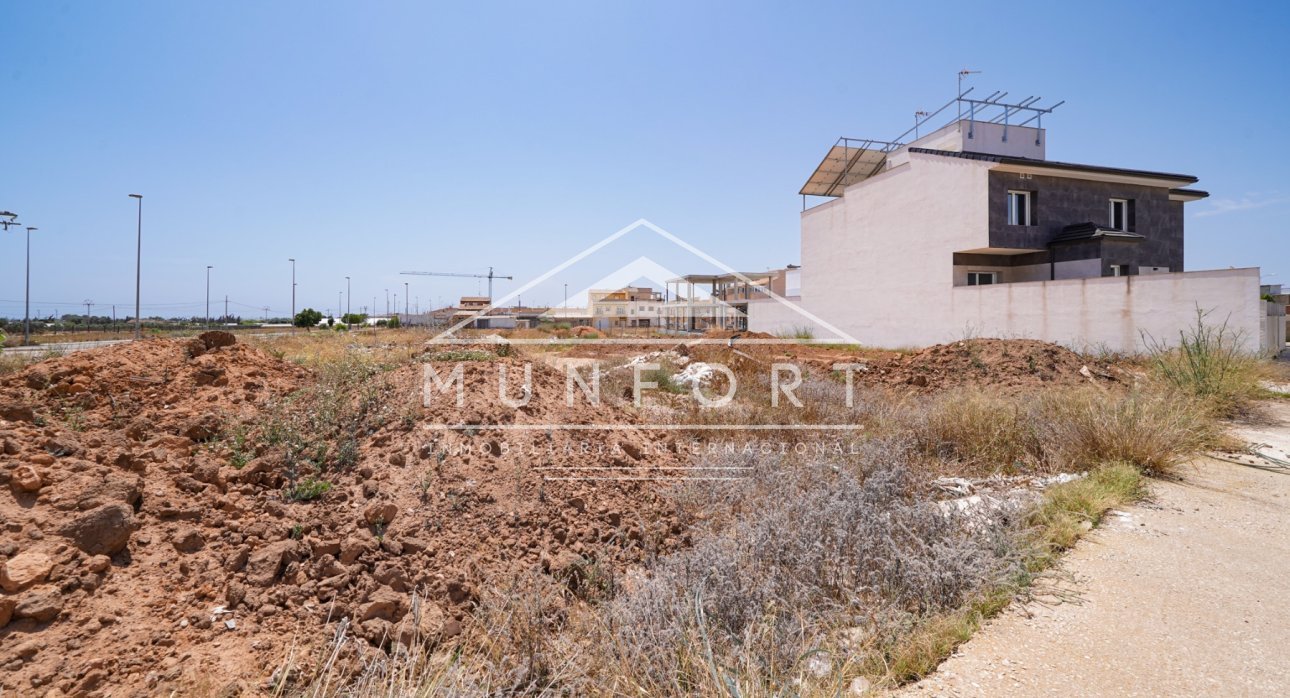 Resale - Plots -
Pilar de la Horadada