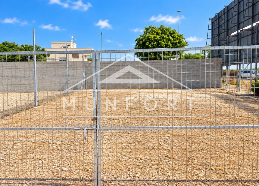 Resale - Plots -
Pilar de la Horadada