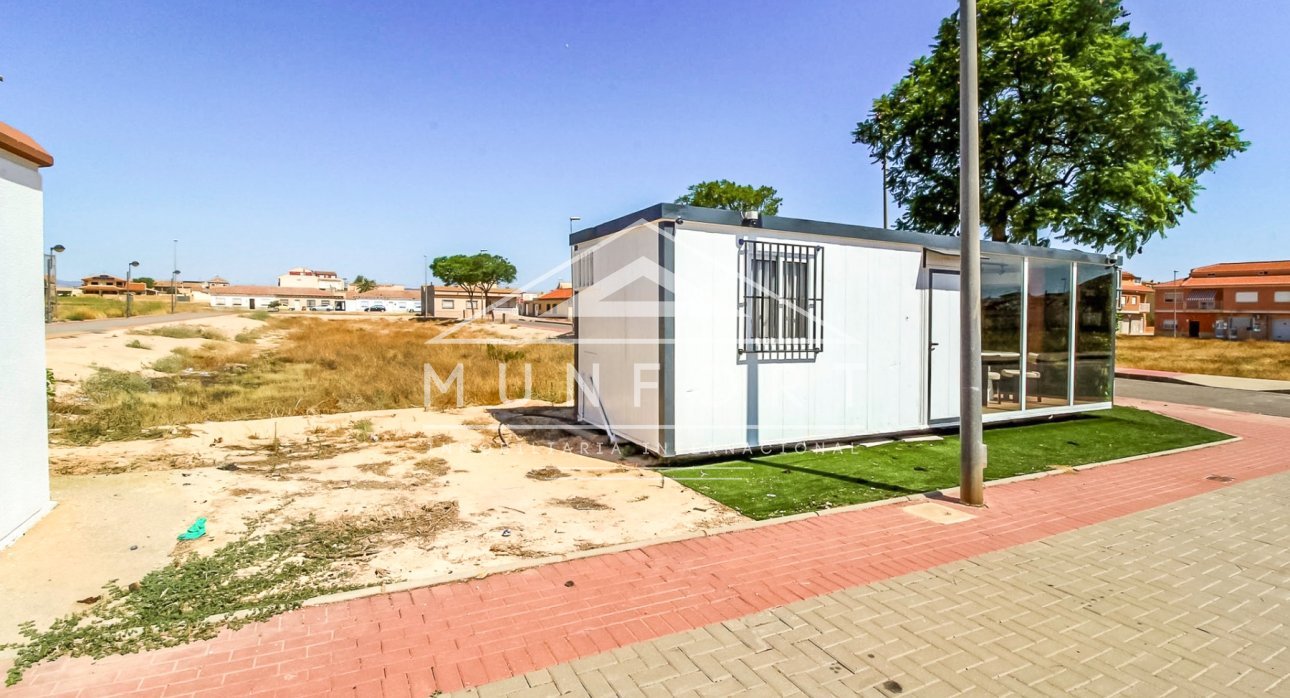 Resale - Plots -
Roldán