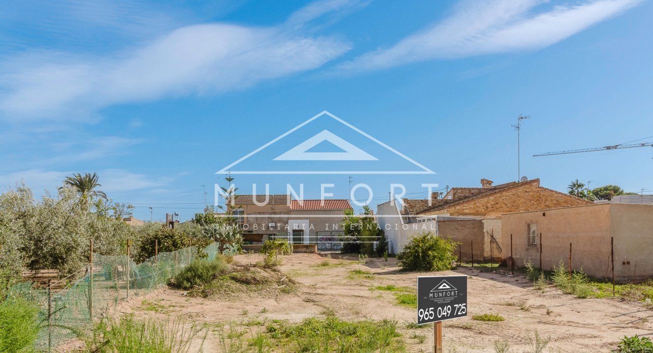 Resale - Plots -
San Javier