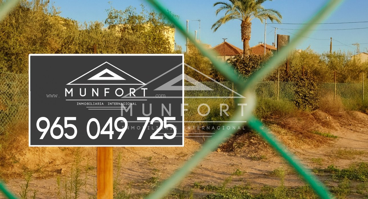 Resale - Plots -
San Javier