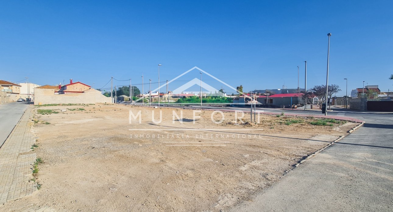 Resale - Plots -
Torre-Pacheco