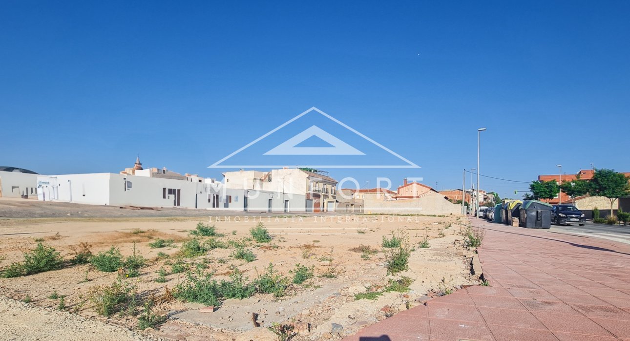 Resale - Plots -
Torre-Pacheco