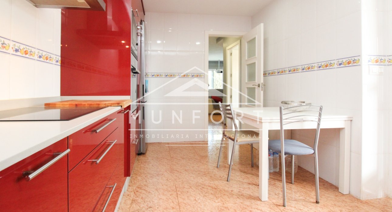 Resale - Semi-detached -
Los Urrutias