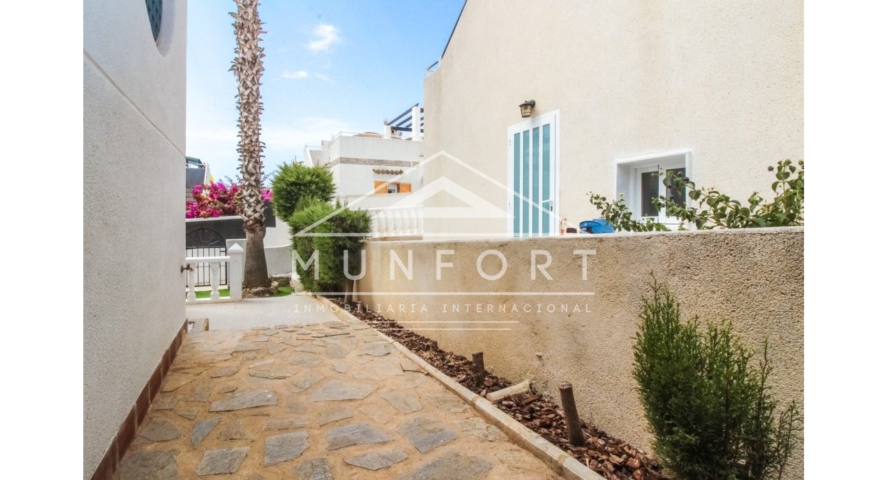 Resale - Semi-detached -
Orihuela Costa - Los Altos