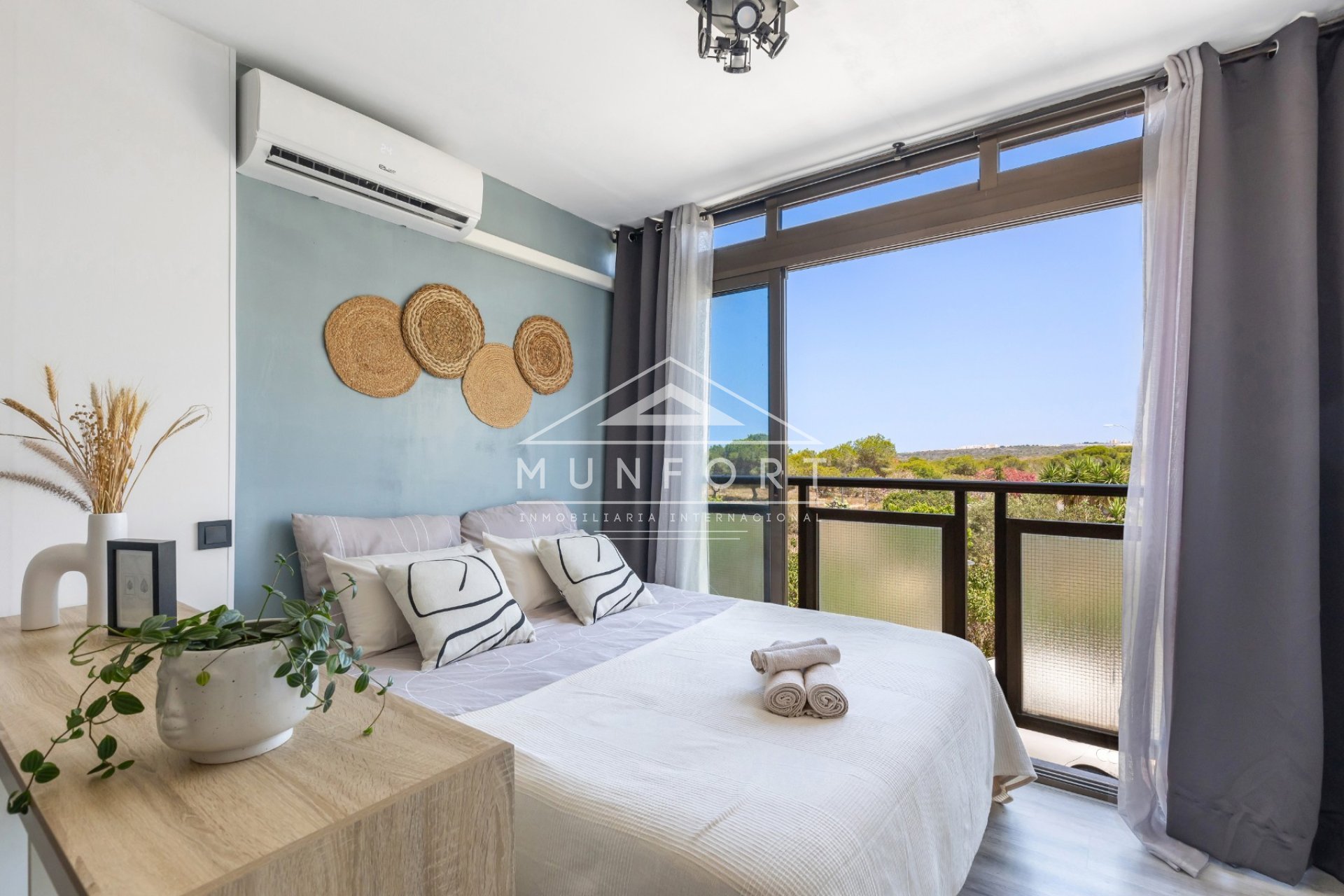 Resale - Studio apartments -
Torrevieja - El Chaparral - Torrevieja