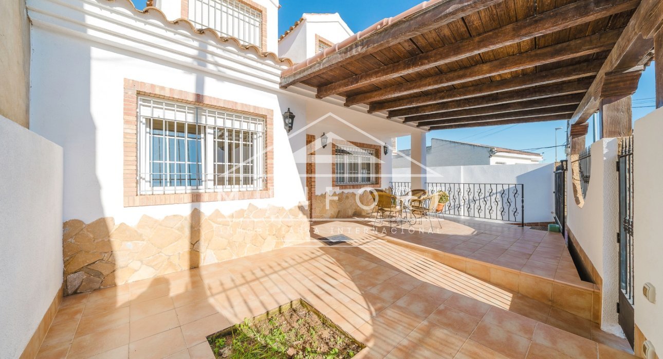 Resale - Terraced Houses -
Balsicas