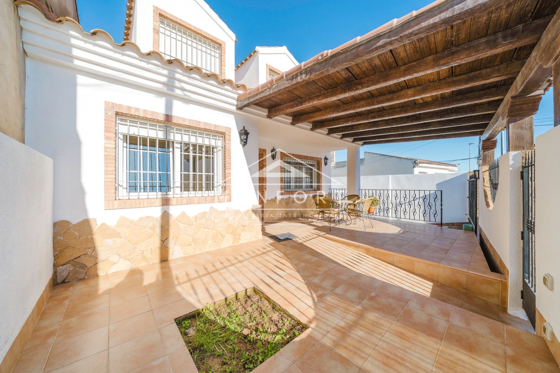 Resale - Terraced Houses -
Balsicas