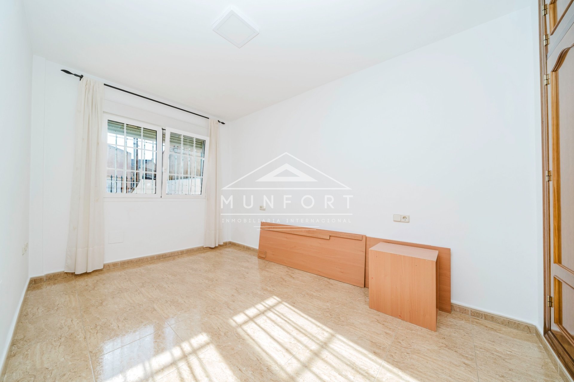 Resale - Terraced Houses -
Balsicas