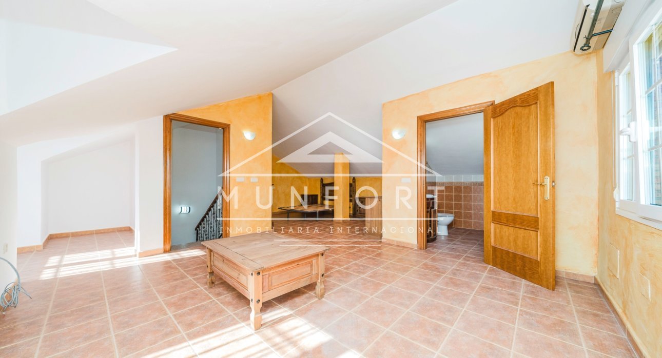 Resale - Terraced Houses -
Balsicas