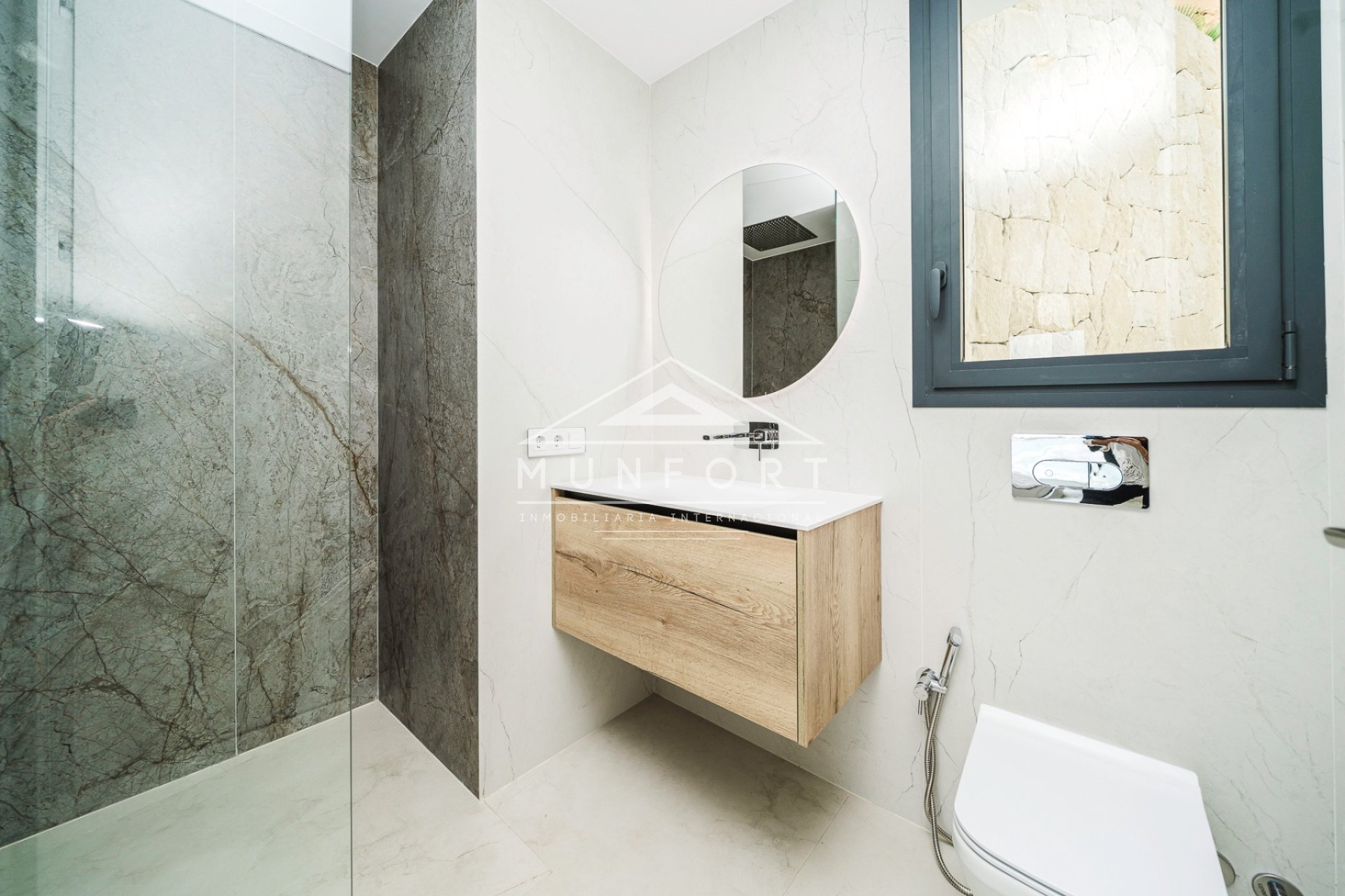 Resale - Terraced Houses -
Benidorm