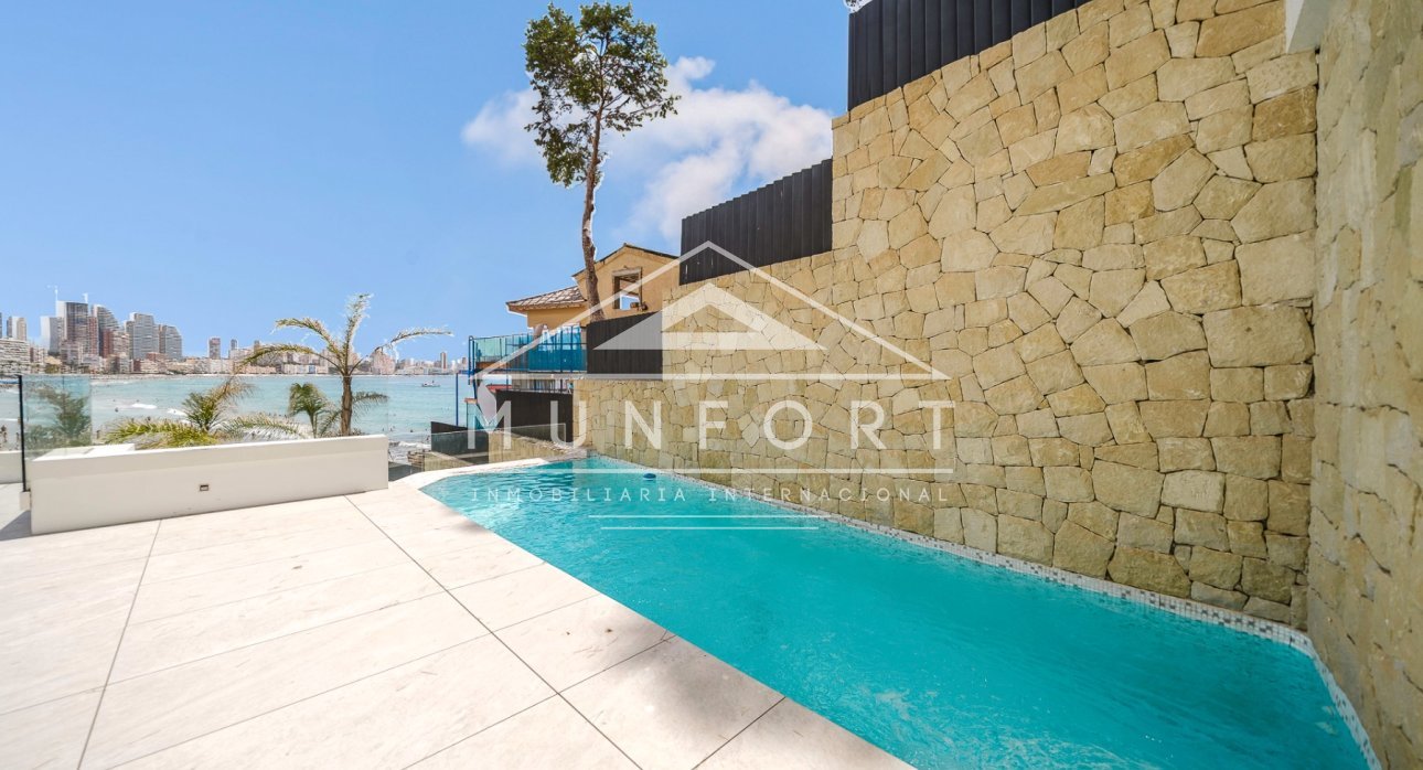 Resale - Terraced Houses -
Benidorm