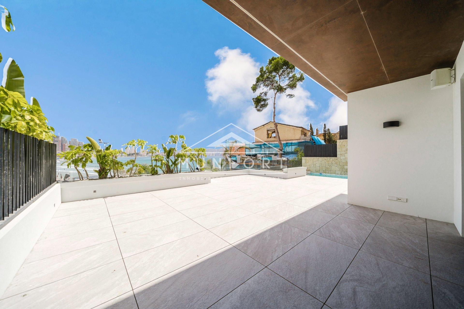 Resale - Terraced Houses -
Benidorm