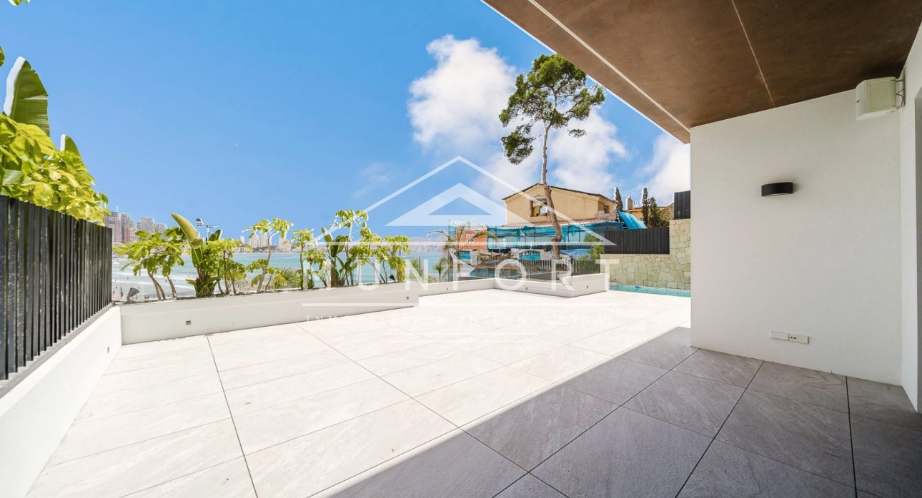 Resale - Terraced Houses -
Benidorm