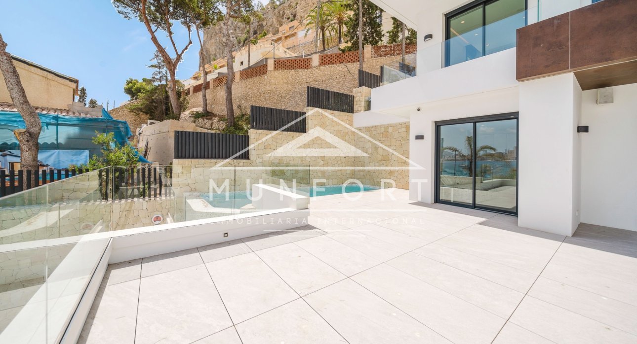 Resale - Terraced Houses -
Benidorm