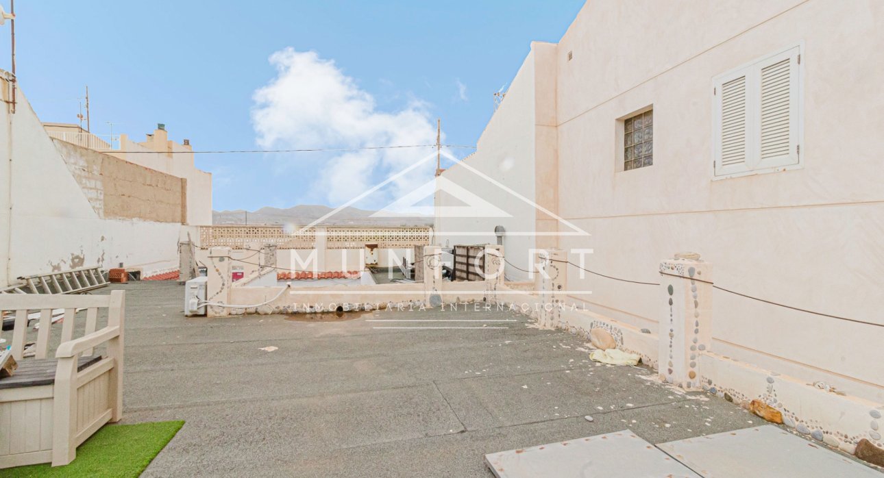 Resale - Terraced Houses -
Los Nietos