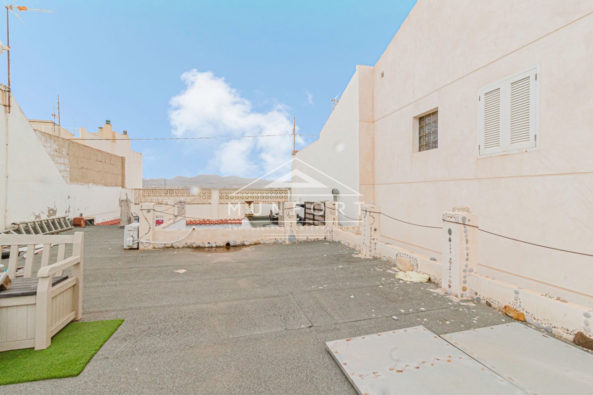 Resale - Terraced Houses -
Los Nietos