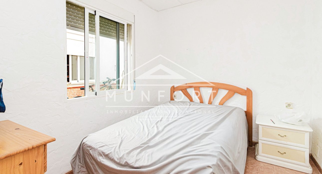 Resale - Terraced Houses -
Los Nietos