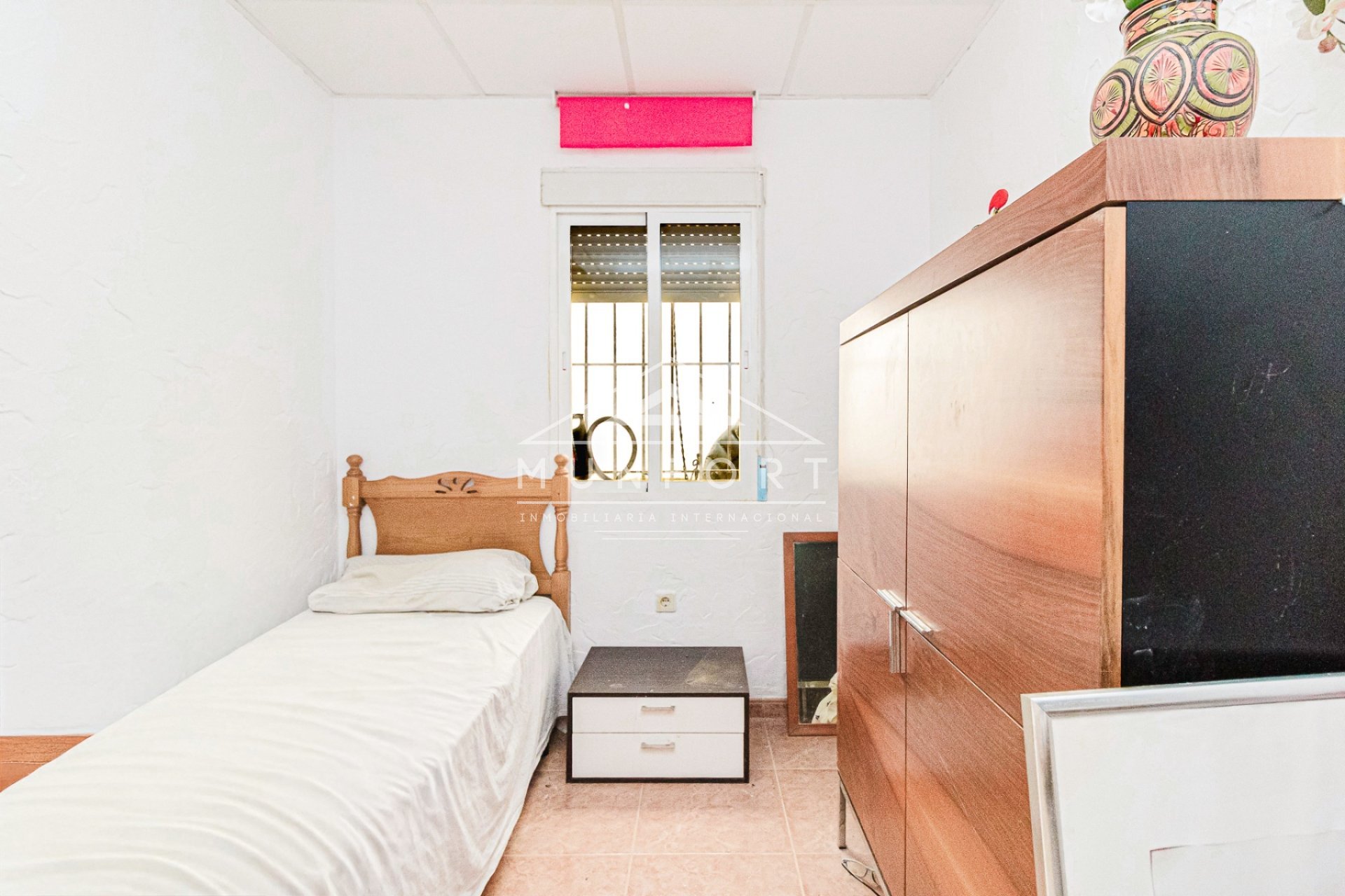 Resale - Terraced Houses -
Los Nietos