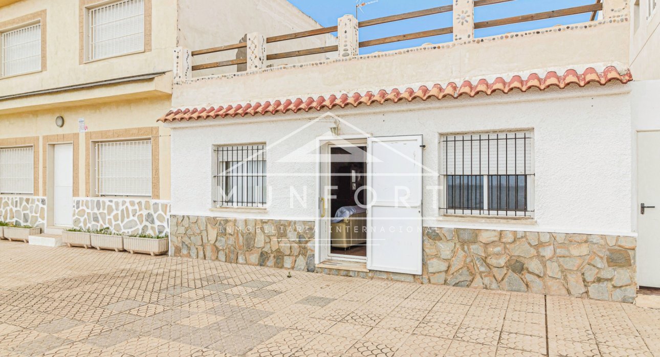 Resale - Terraced Houses -
Los Nietos