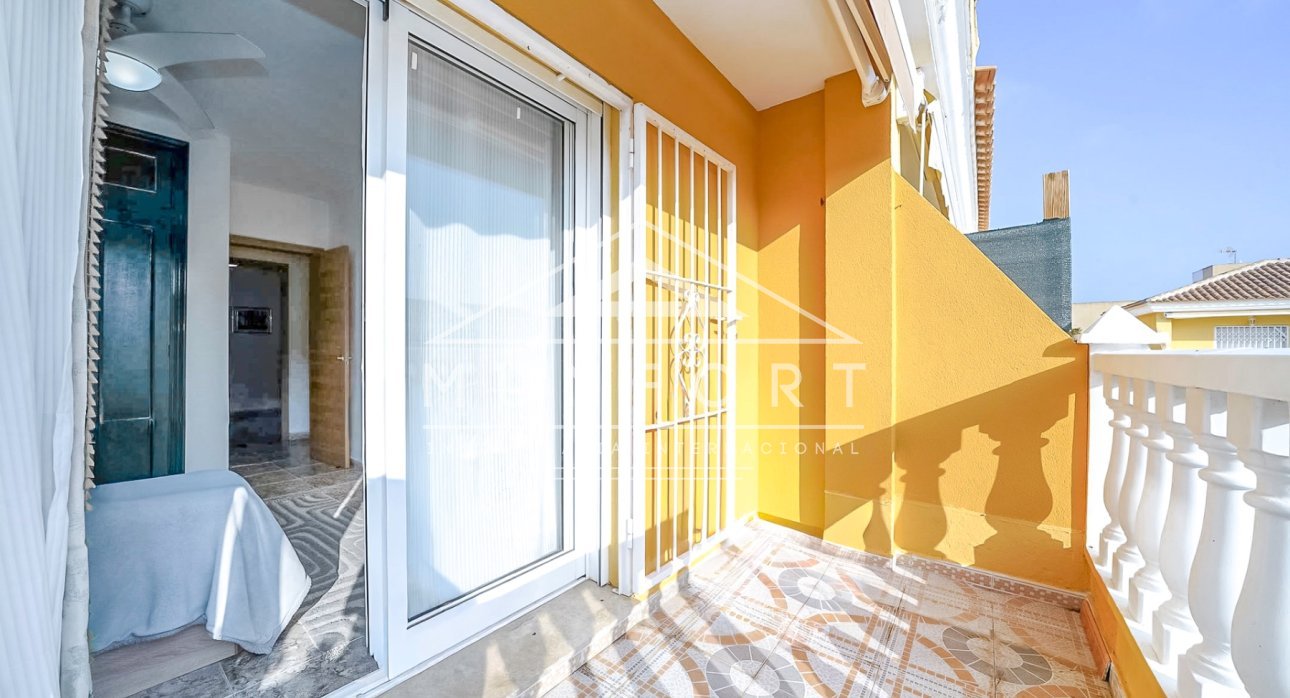 Resale - Terraced Houses -
Los Nietos