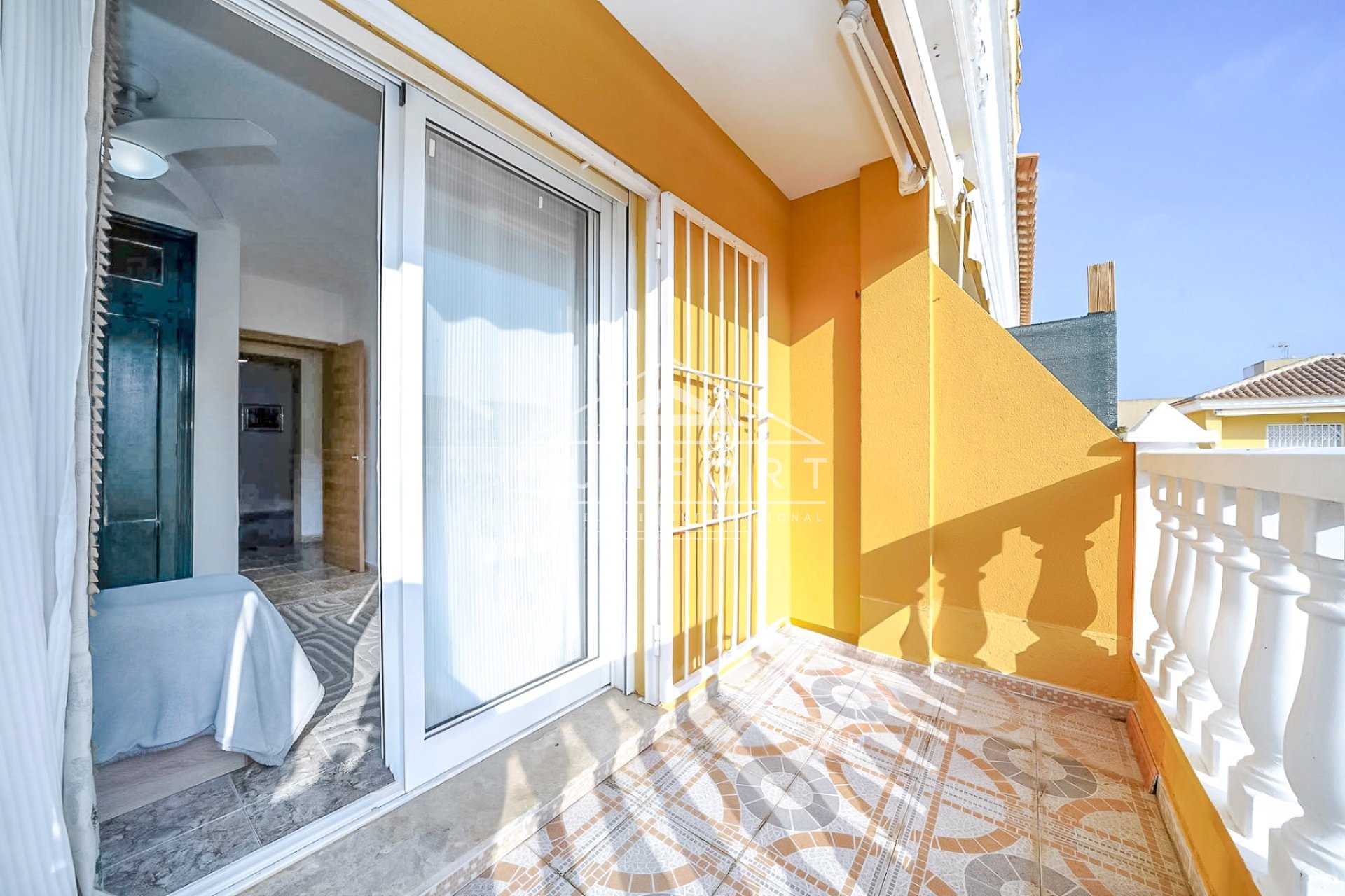 Resale - Terraced Houses -
Los Nietos