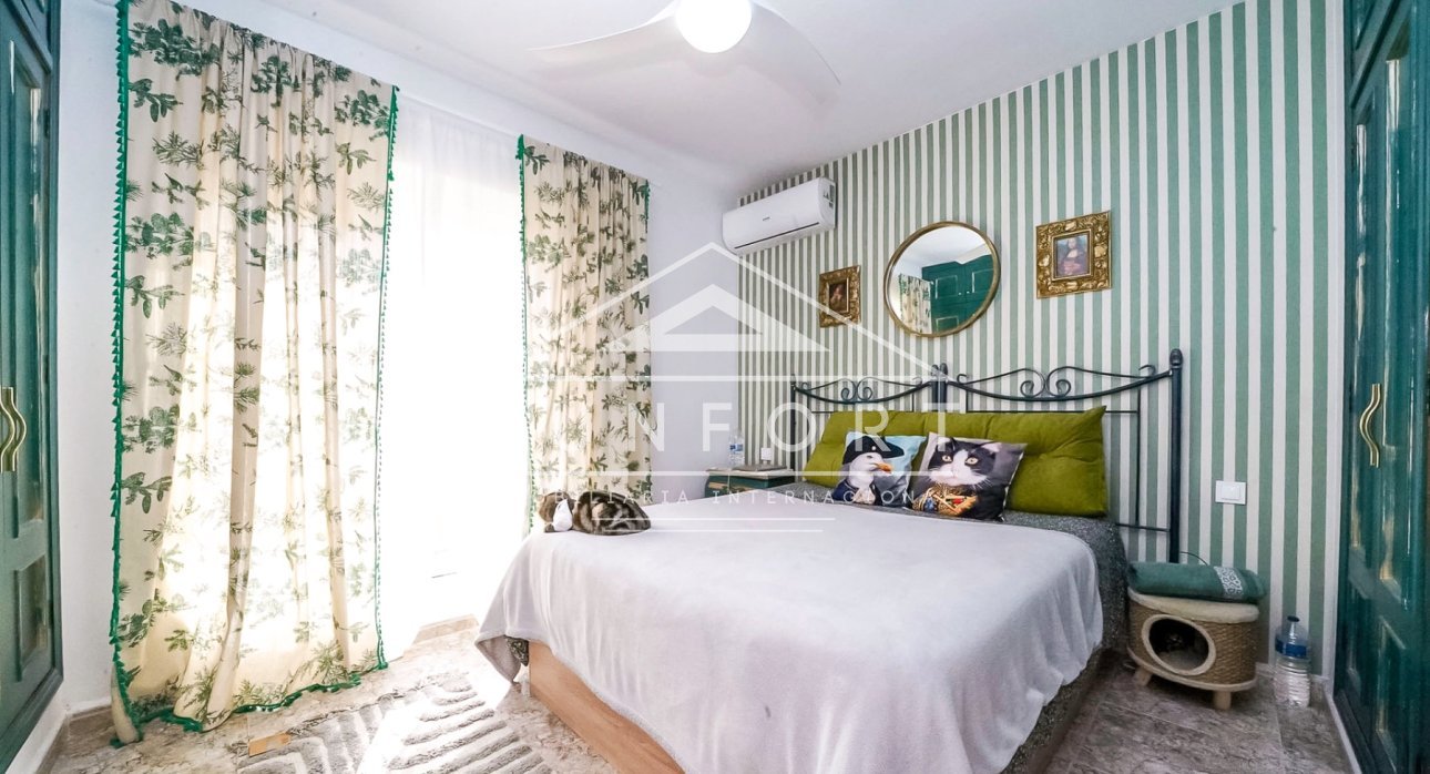 Resale - Terraced Houses -
Los Nietos