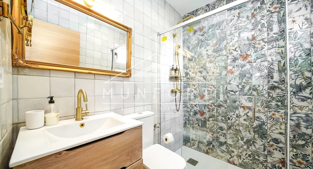 Resale - Terraced Houses -
Los Nietos