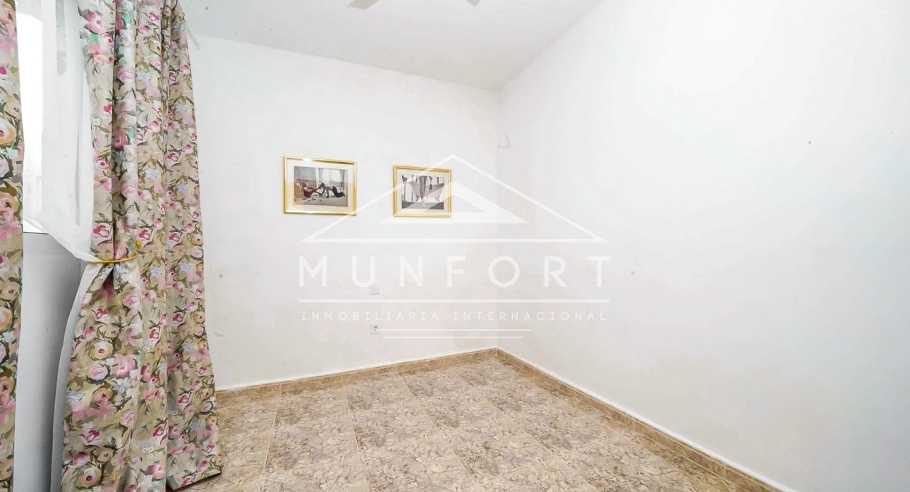 Resale - Terraced Houses -
Los Nietos