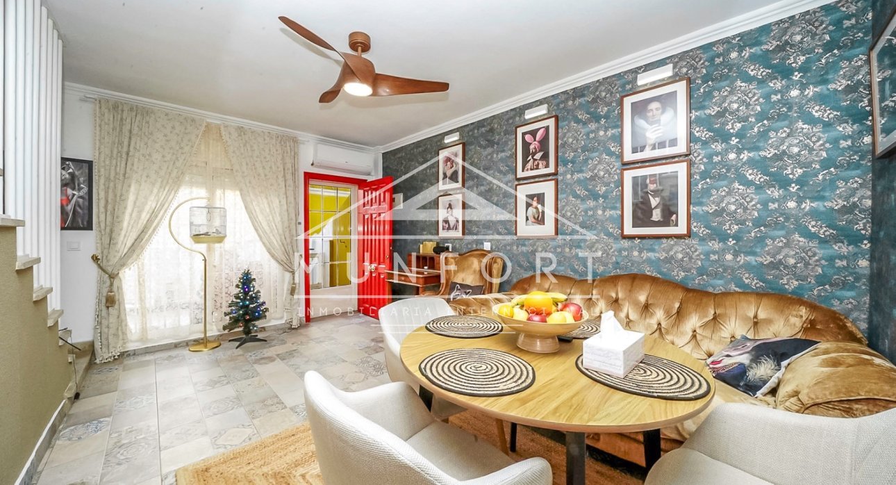 Resale - Terraced Houses -
Los Nietos