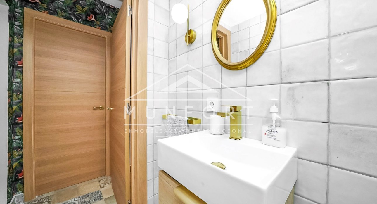 Resale - Terraced Houses -
Los Nietos