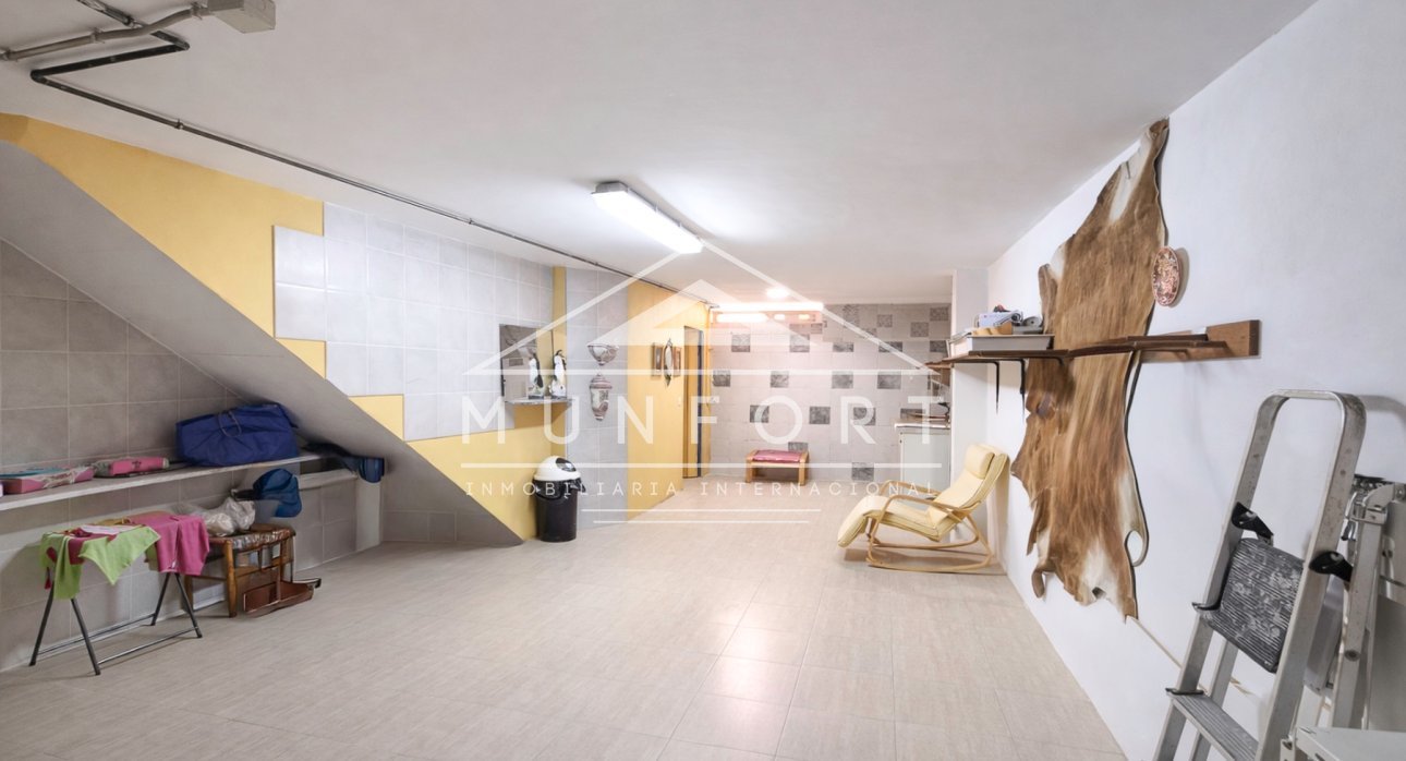 Resale - Terraced Houses -
Los Nietos