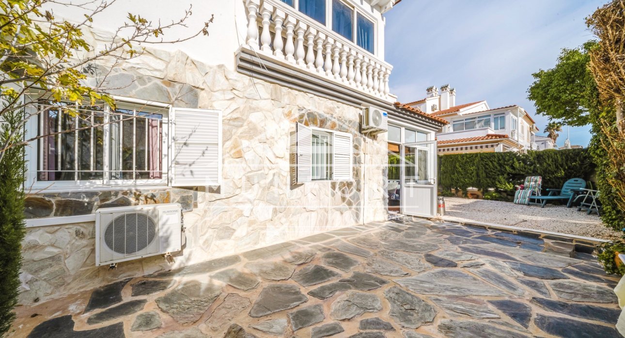 Resale - Terraced Houses -
Orihuela Costa - ZENIAMAR