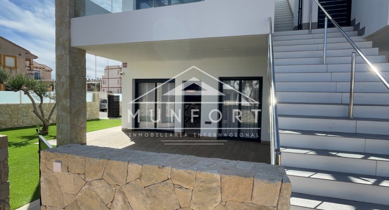 Resale - Terraced Houses -
Orihuela