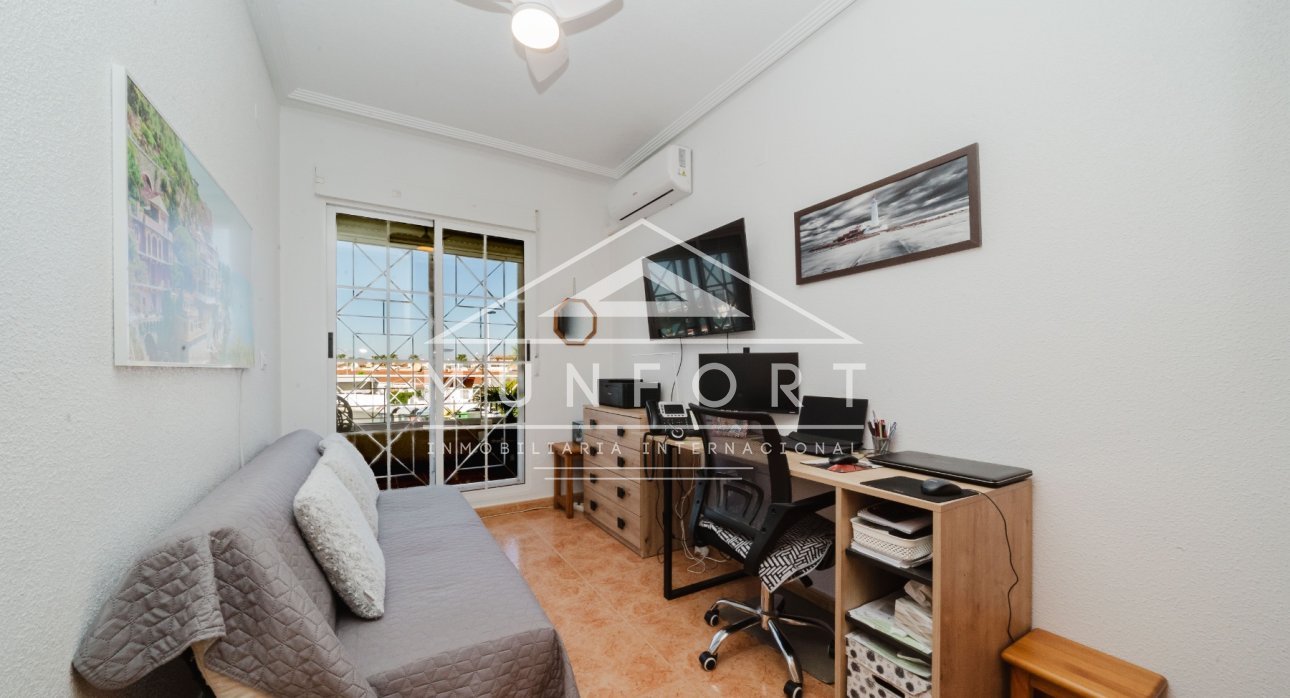 Resale - Terraced Houses -
Torrevieja - Torreta III - Torrevieja