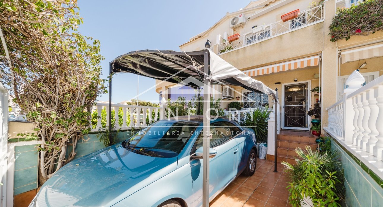 Resale - Terraced Houses -
Torrevieja - Torreta III - Torrevieja