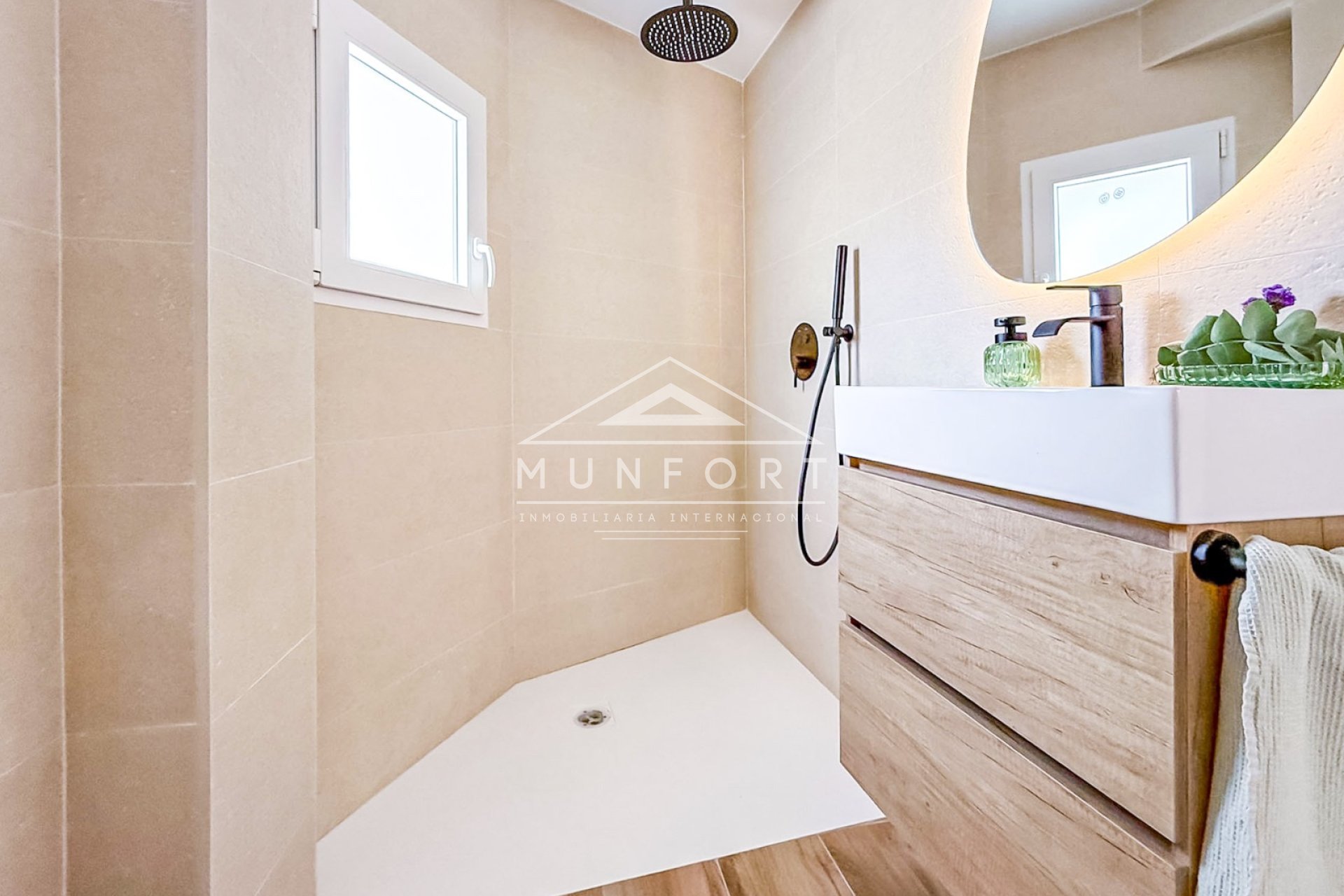 Resale - Villas -
Albacete - Elche de la Sierra/Villares