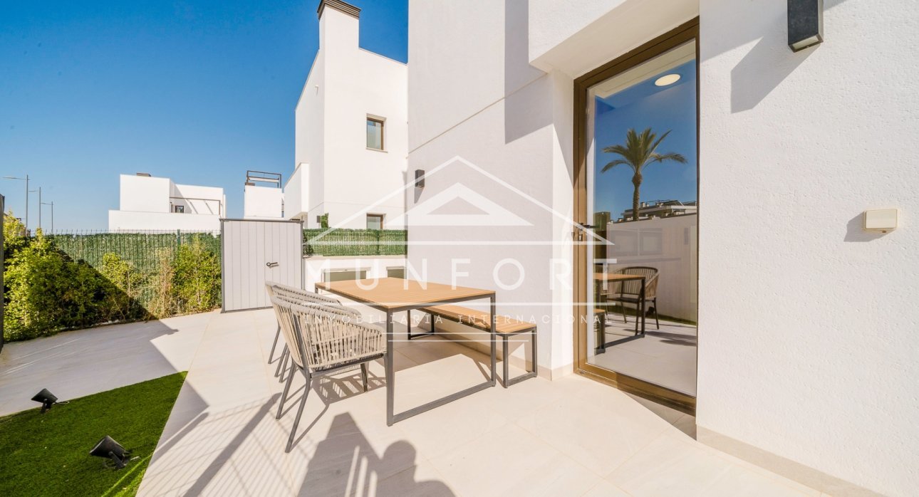 Resale - Villas -
Alcázares, Los - Los Alcázares