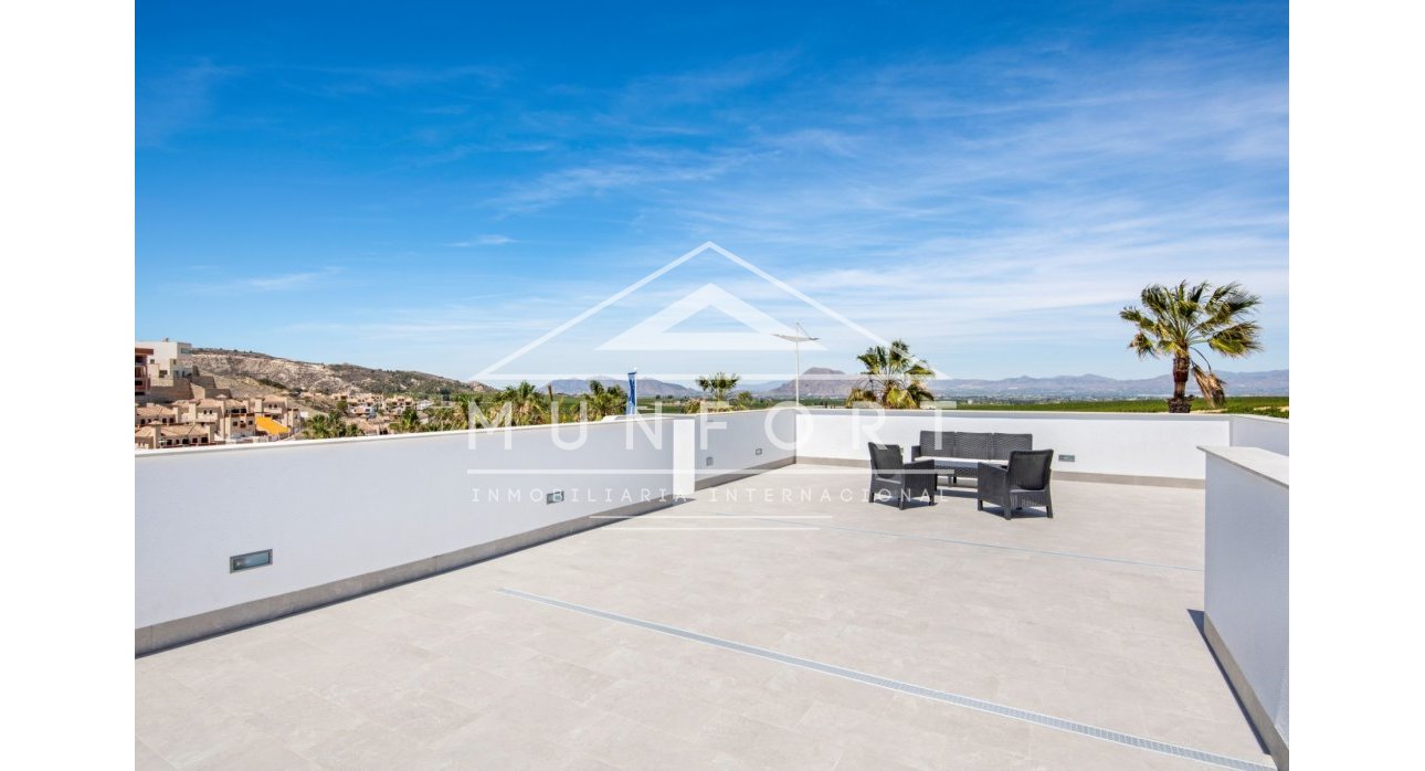 Resale - Villas -
Algorfa